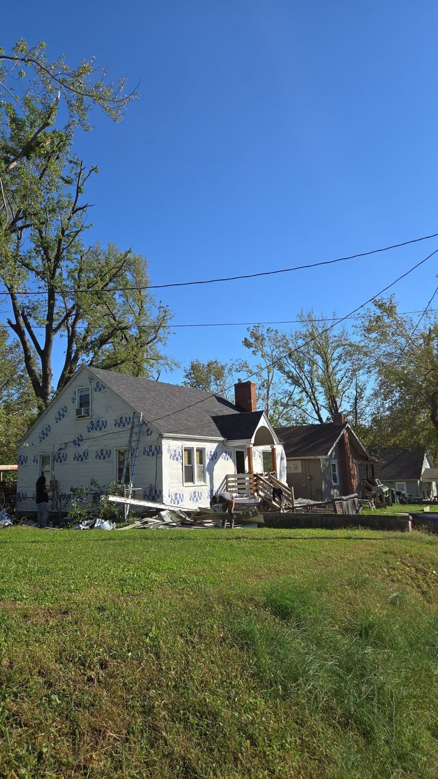 House wrap installed by Innovative Roofing before new siding